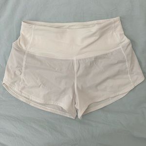 Lululemon Speed Up High-Rise Lined Short 2.5" in White Size 4